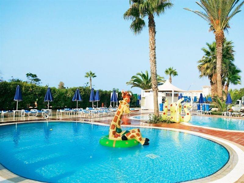 Sunwing Sandy Bay Village Ajia Napa