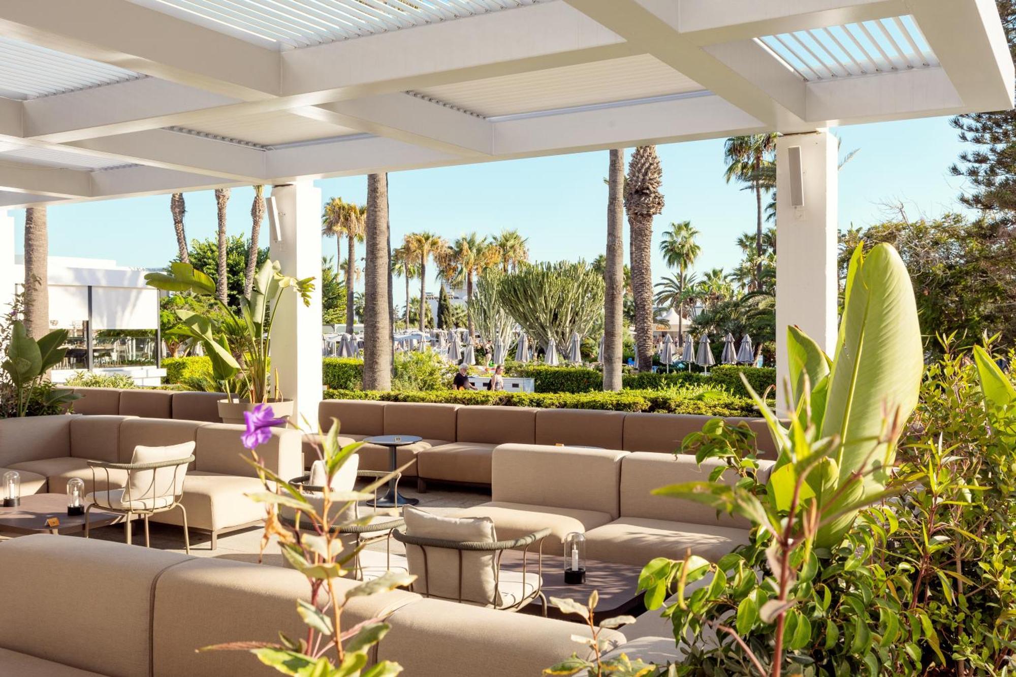 Sunwing Sandy Bay Village Hotel apartamentowy Ajia Napa