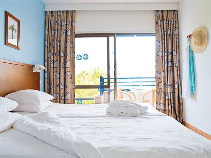 Hotel apartamentowy Sunwing Sandy Bay Village